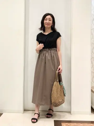 ANY SIS スタッフ コーディネート画像