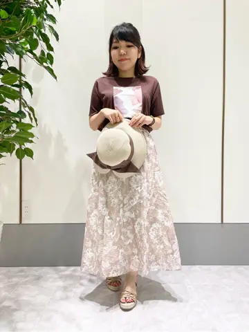 ANY SIS スタッフ コーディネート画像