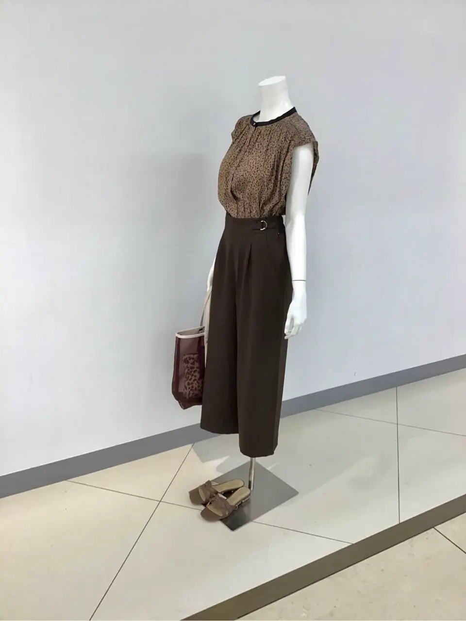 ANY SIS 本田 コーディネート画像