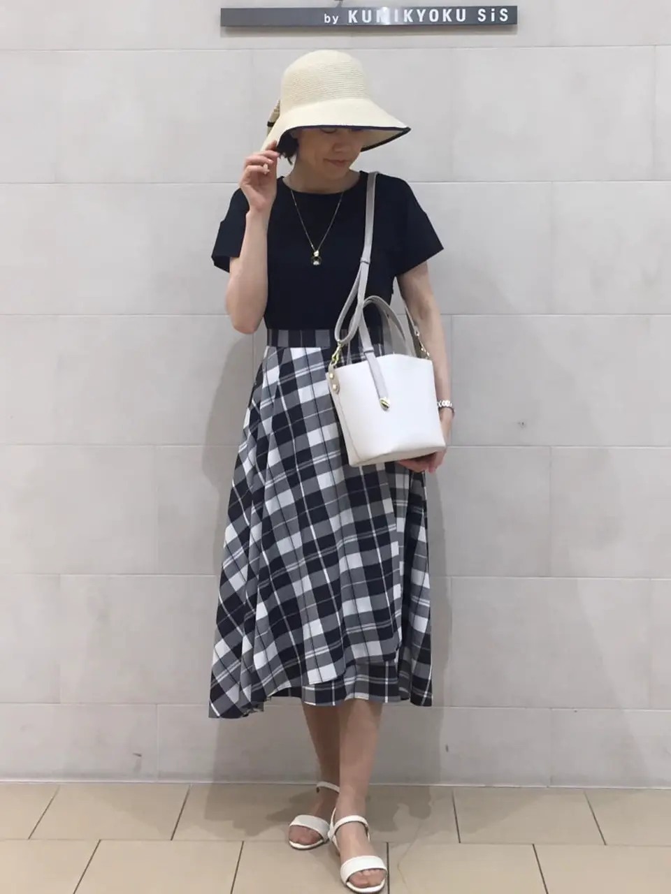 ANY SIS 髙橋 コーディネート画像