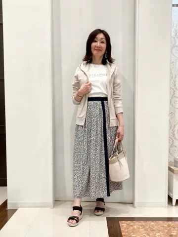 ANY SIS スタッフ コーディネート画像