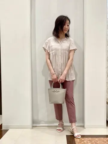 ANY SIS スタッフ コーディネート画像