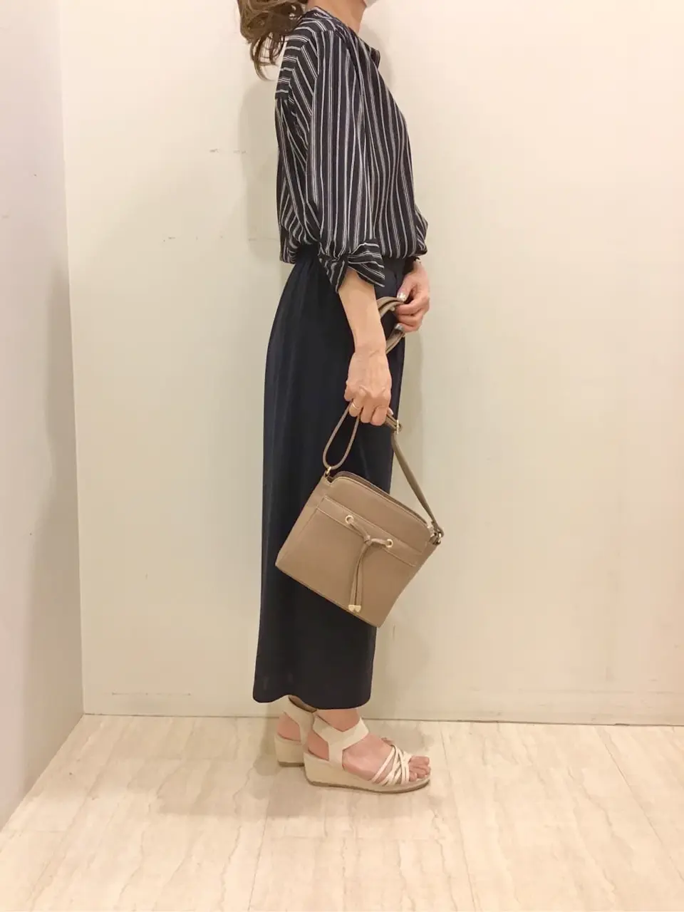 ANY SIS スタッフ コーディネート画像