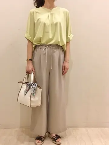 ANY SIS スタッフ コーディネート画像