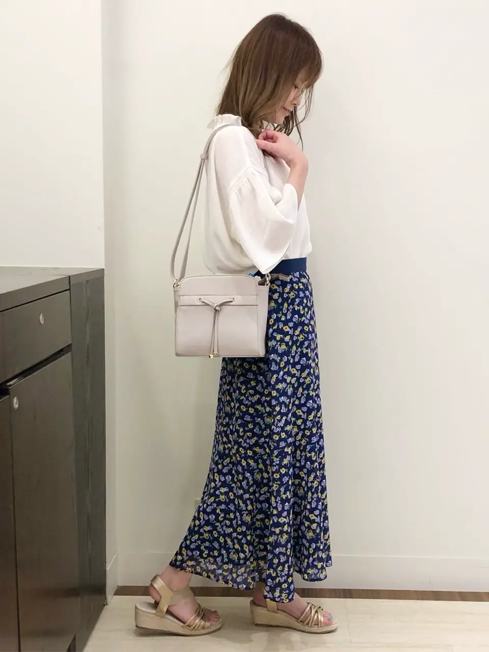 ANY SIS スタッフ コーディネート画像