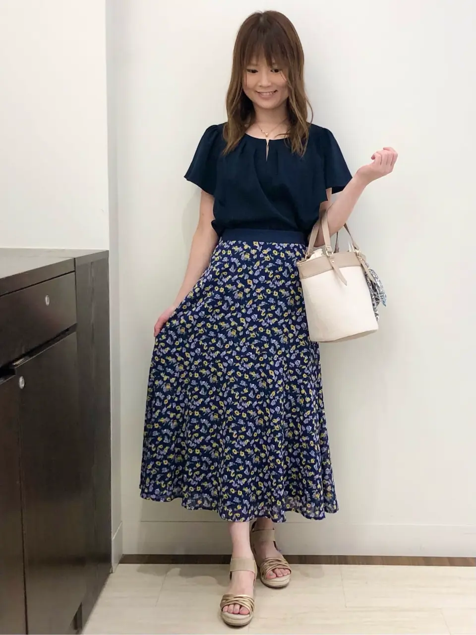 ANY SIS スタッフ コーディネート画像