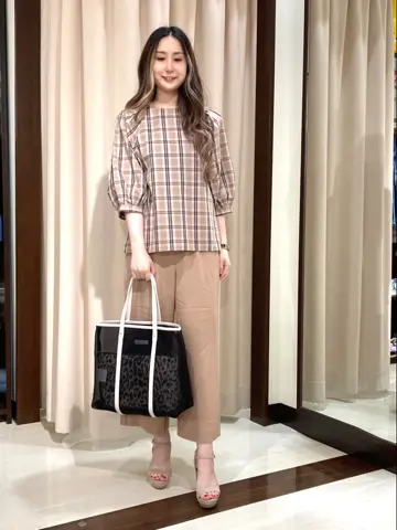 ANY SIS STAFF コーディネート画像