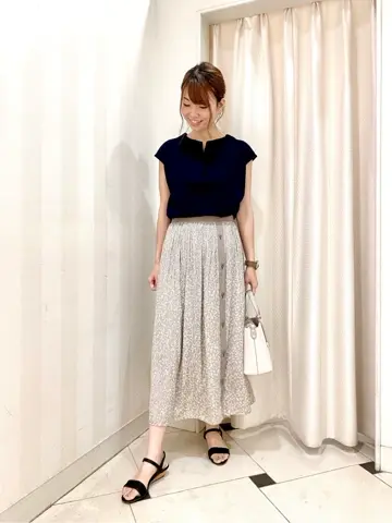 ANY SIS 金井 コーディネート画像