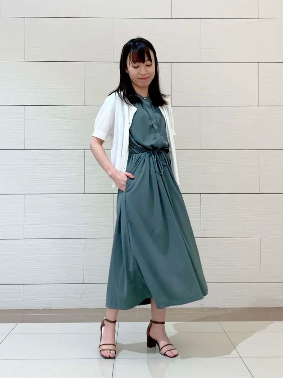 ANY SIS スタッフ コーディネート画像