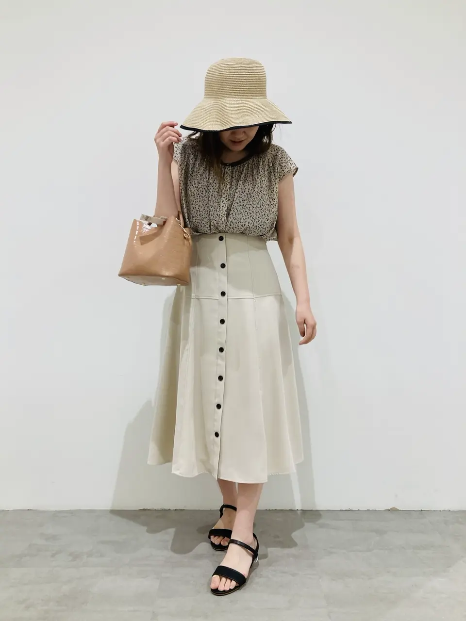  川根　彩 コーディネート画像