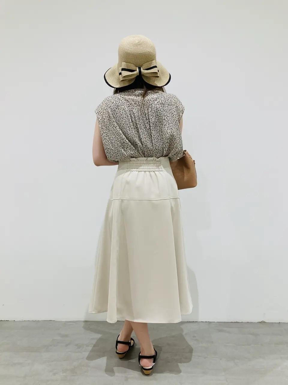 ANY SIS 川根　彩 コーディネート画像