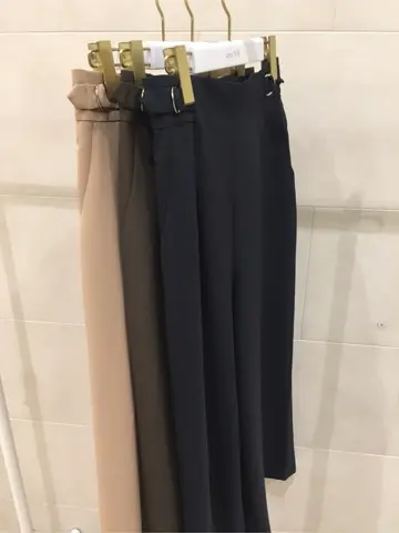 ANY SIS 髙橋 コーディネート画像