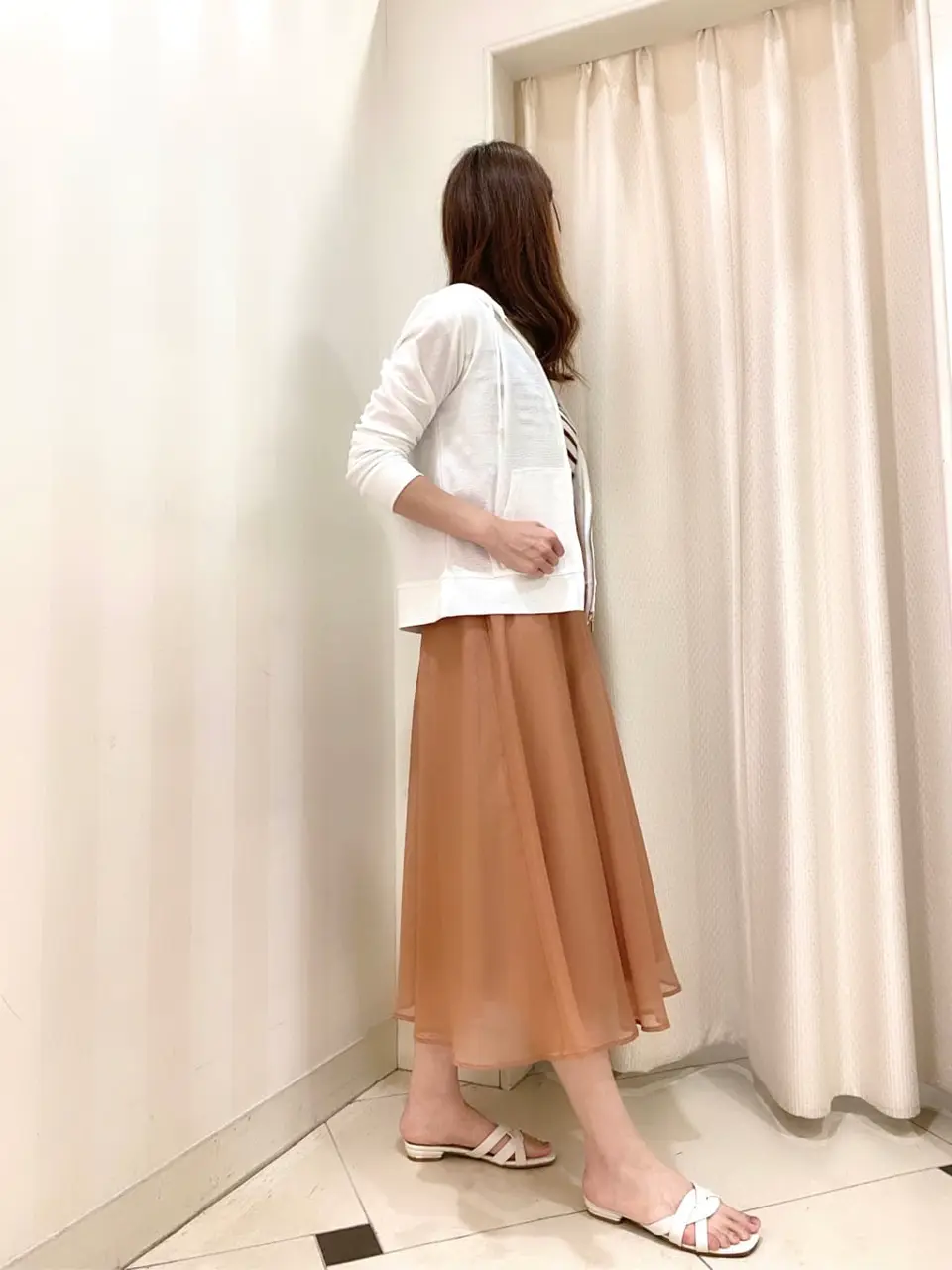 ANY SIS 金井 コーディネート画像