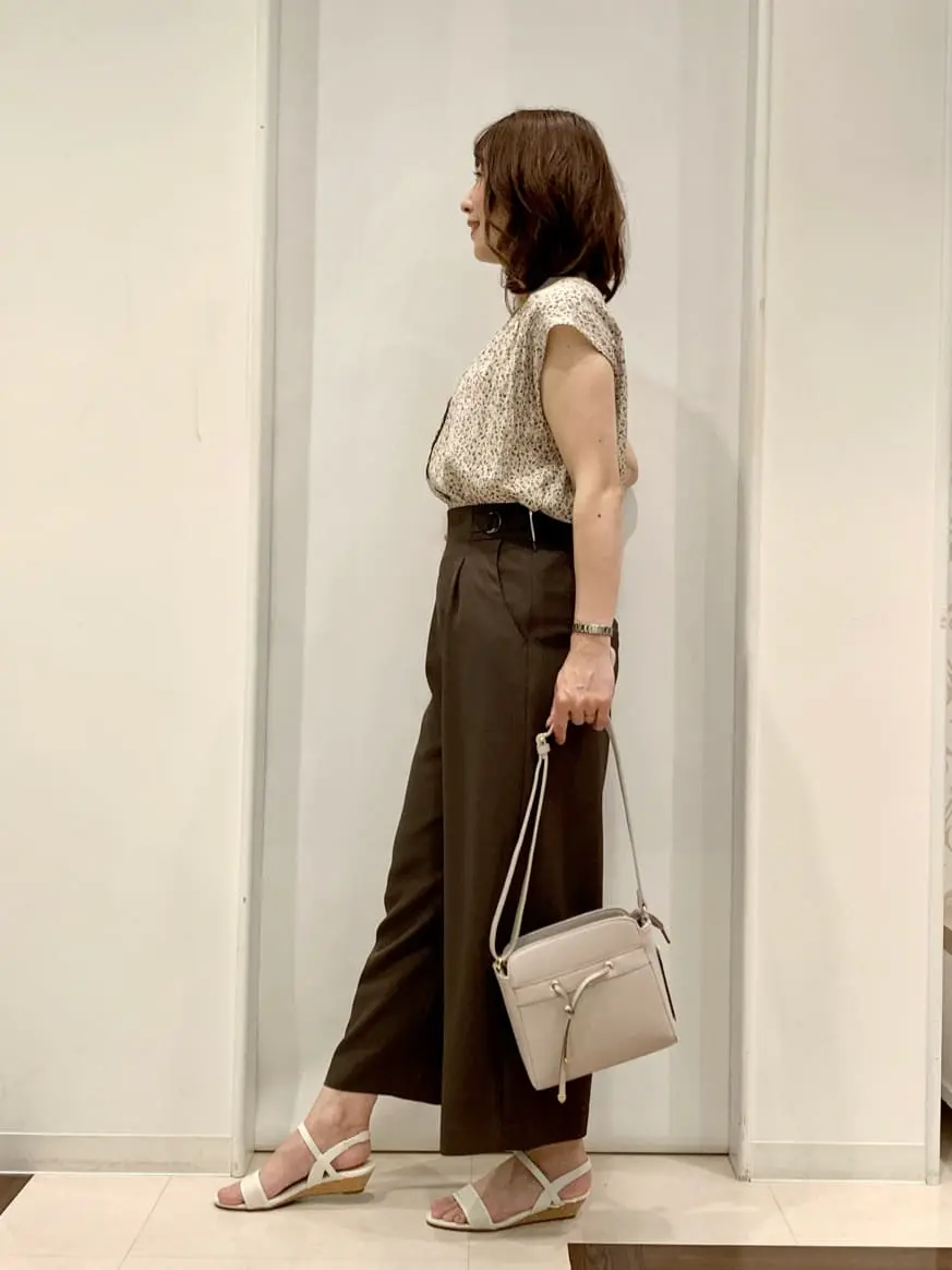 ANY SIS 横田 コーディネート画像