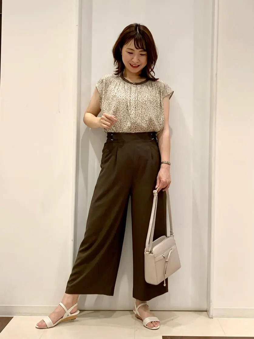 ANY SIS 横田 コーディネート画像