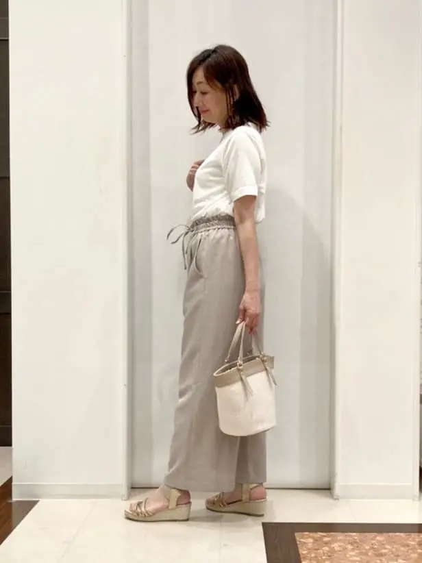 ANY SIS スタッフ コーディネート画像