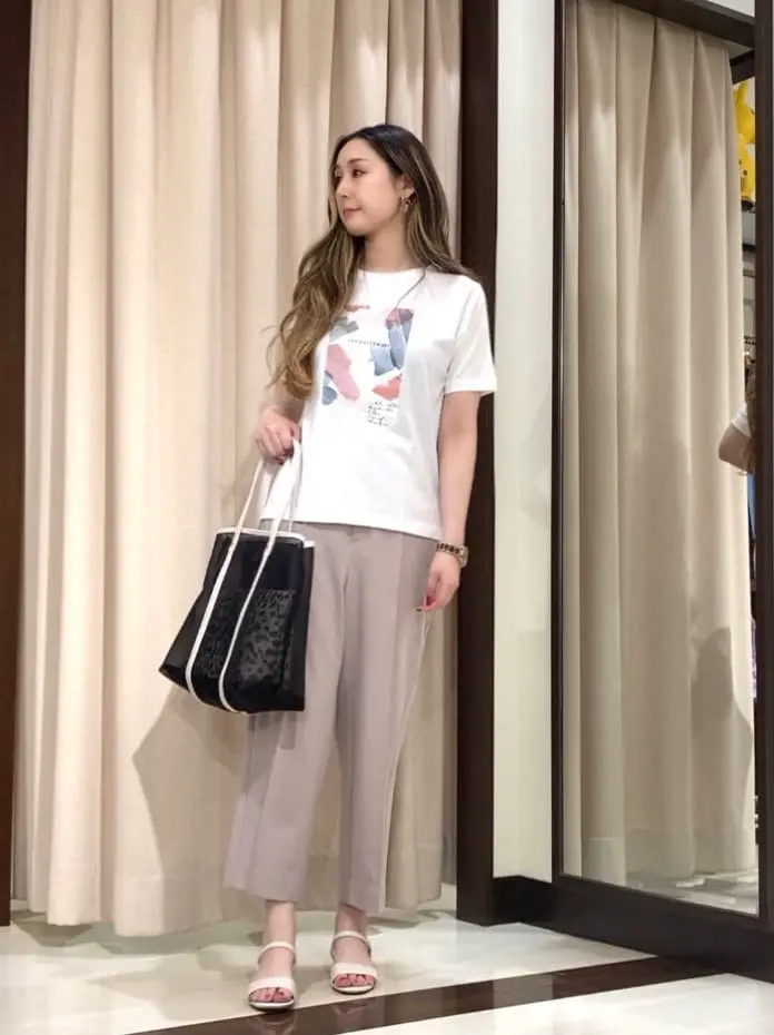 ANY SIS STAFF コーディネート画像