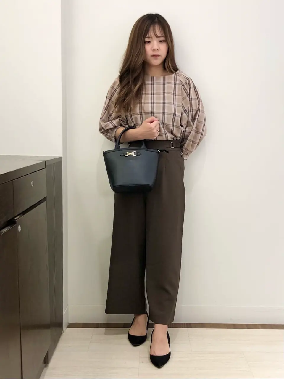 ANY SIS スタッフ コーディネート画像