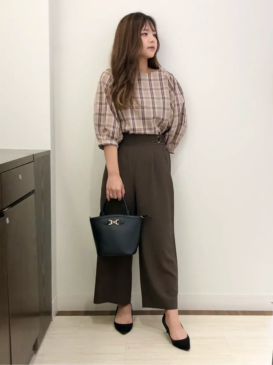 ANY SIS スタッフ コーディネート画像