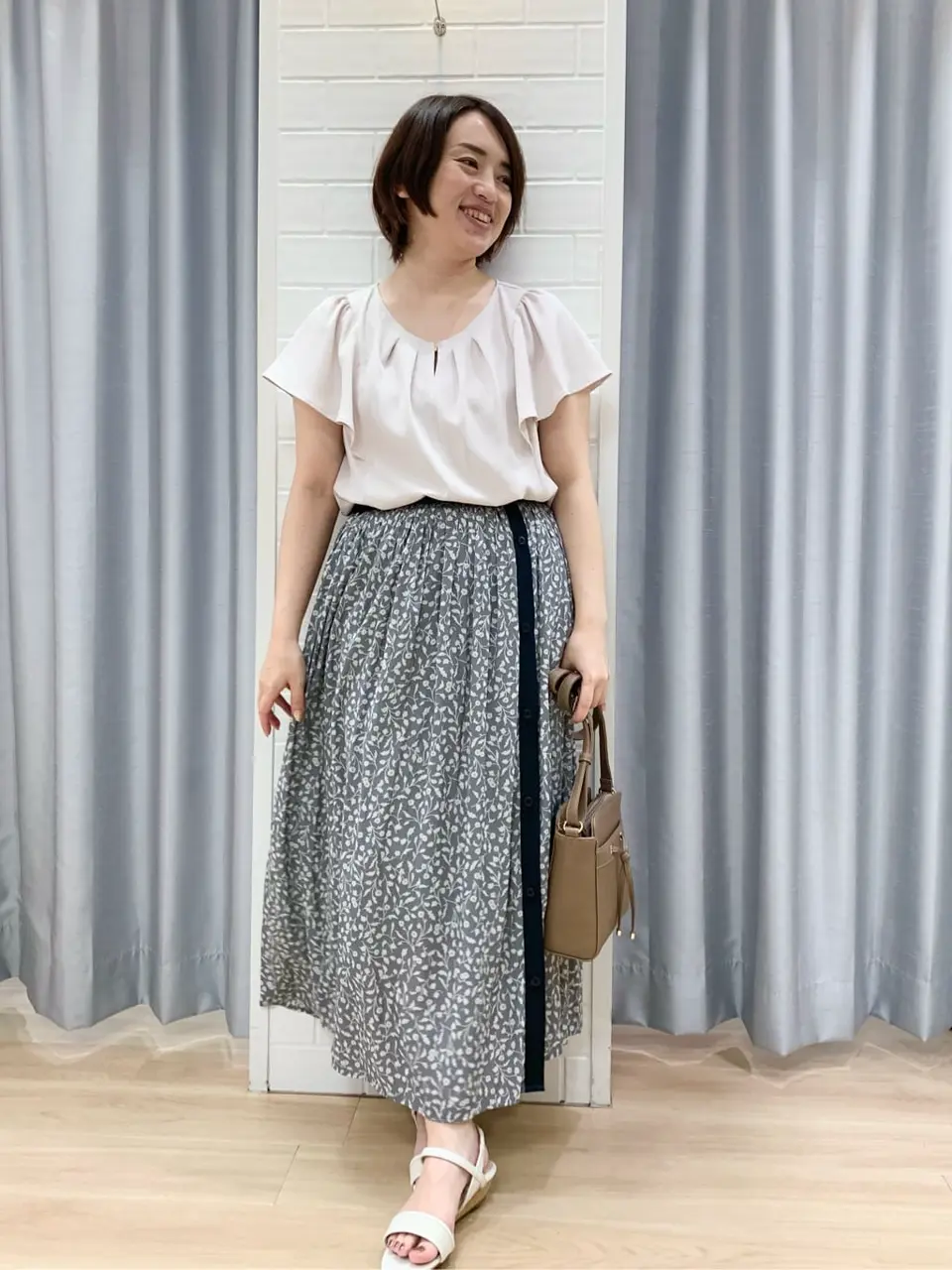 ANY SIS 丸岡 コーディネート画像