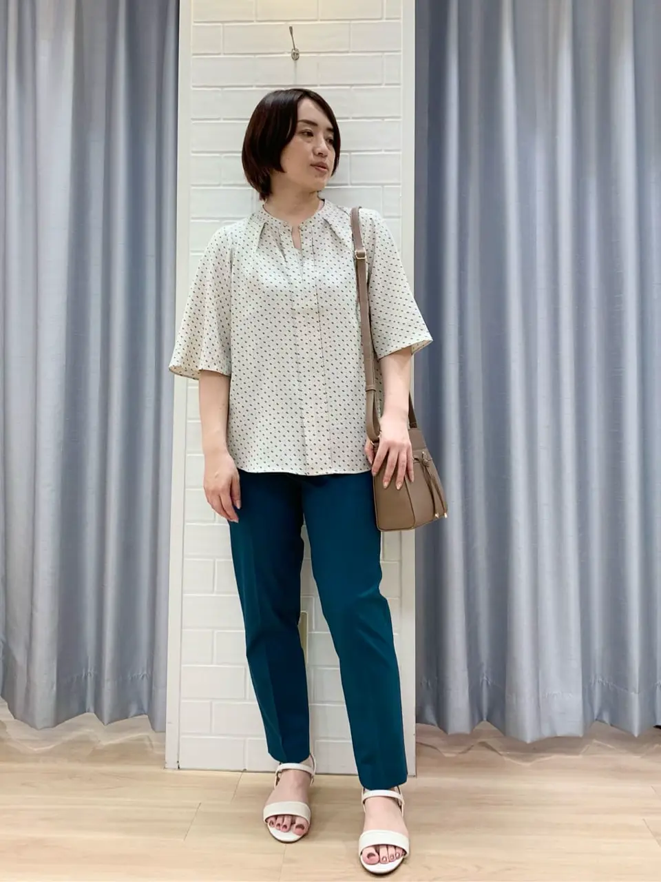 ANY SIS 丸岡 コーディネート画像