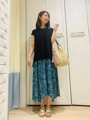 ANY SIS スタッフ コーディネート画像