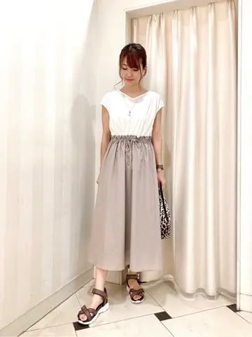 ANY SIS 金井 コーディネート画像