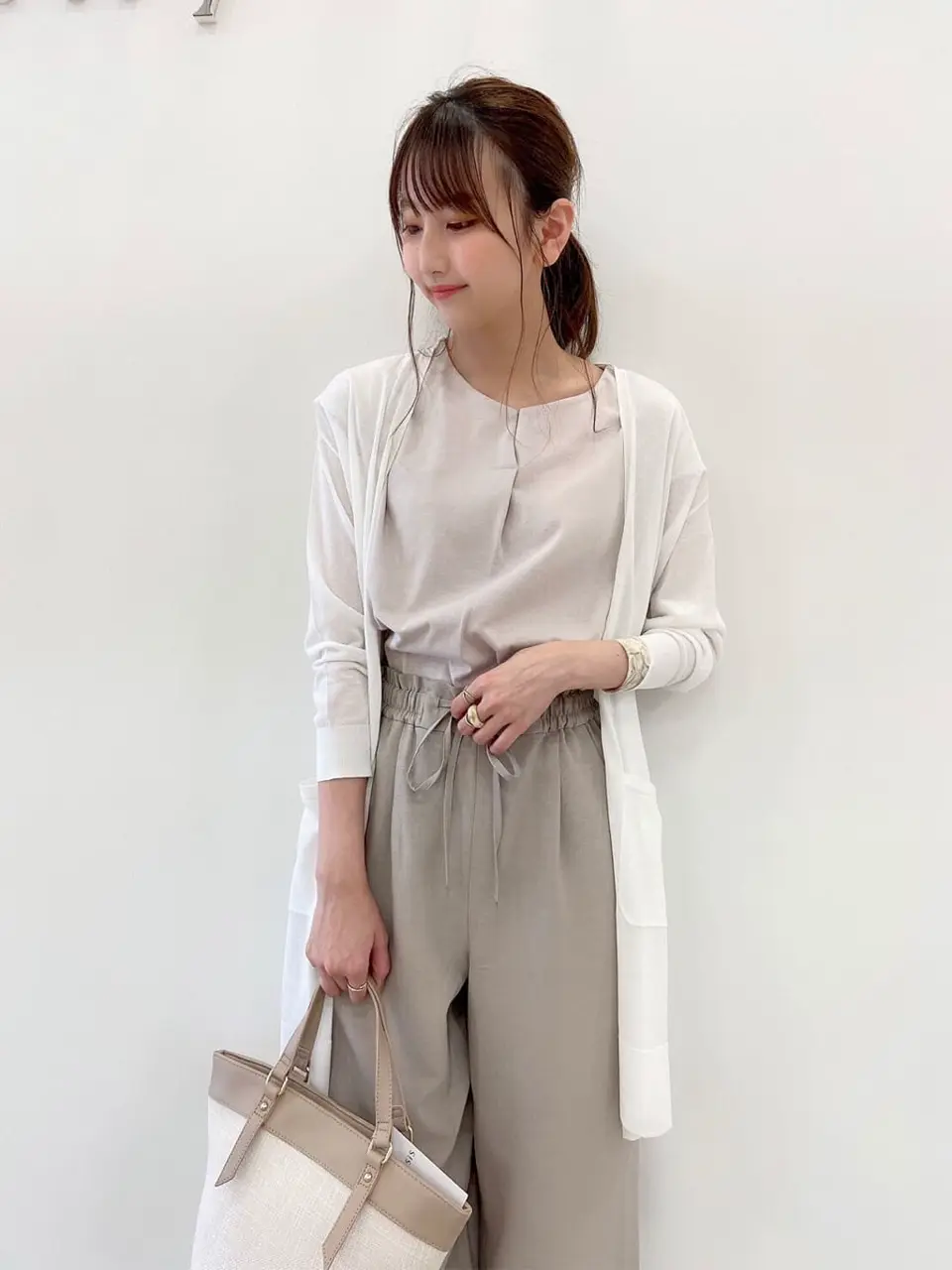 ANY SIS スタッフ コーディネート画像