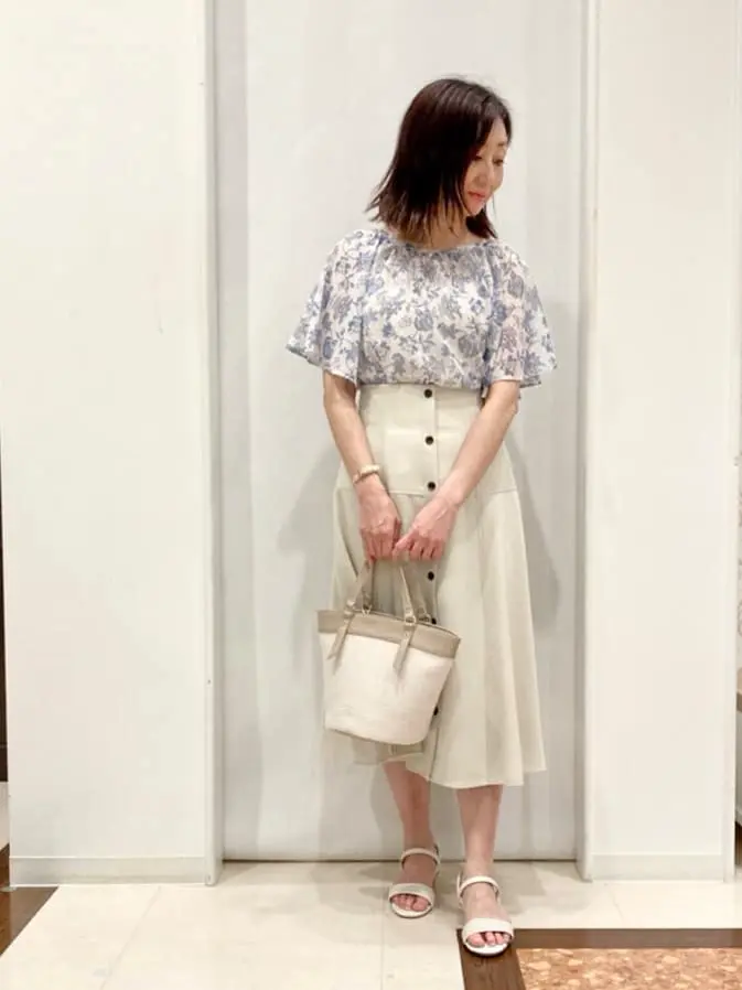 ANY SIS スタッフ コーディネート画像