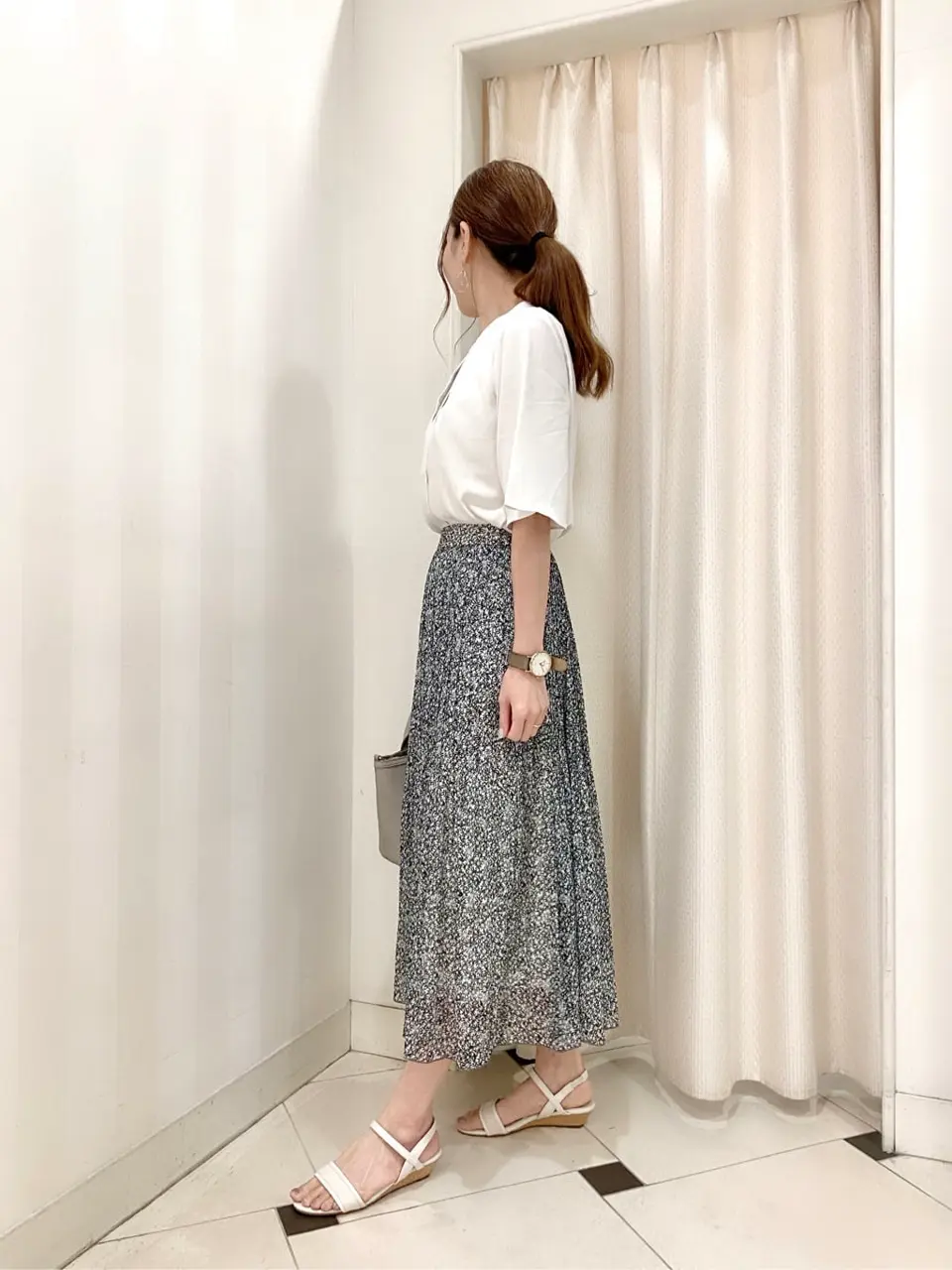 ANY SIS 金井 コーディネート画像