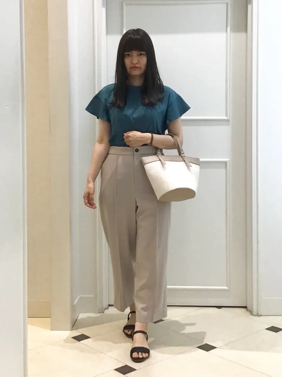 ANY SIS スタッフ コーディネート画像