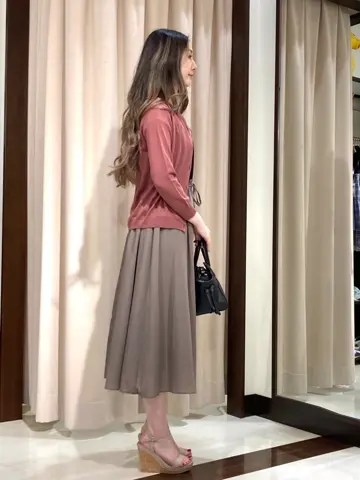 ANY SIS STAFF コーディネート画像