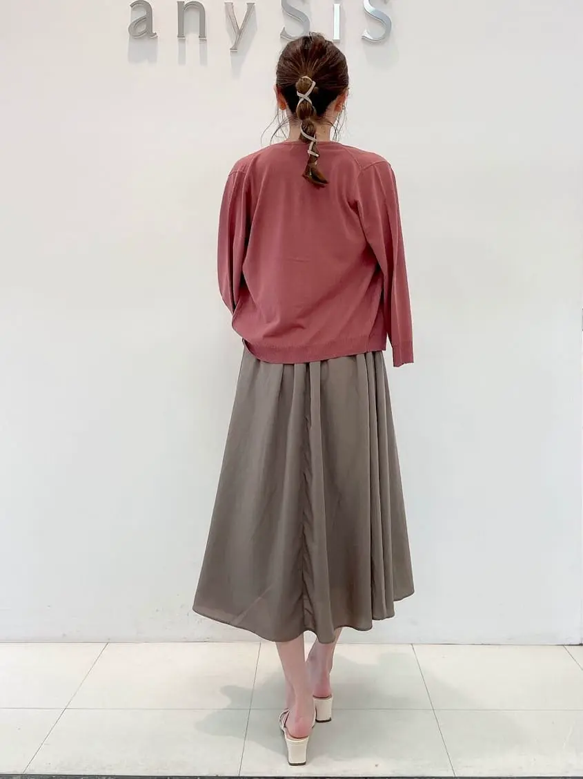 ANY SIS スタッフ コーディネート画像