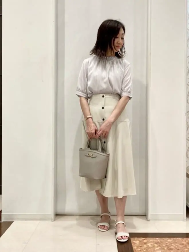 ANY SIS スタッフ コーディネート画像