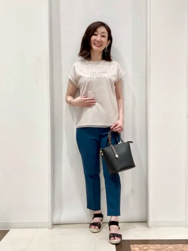 ANY SIS スタッフ コーディネート画像