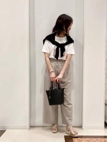 ANY SIS スタッフ コーディネート画像