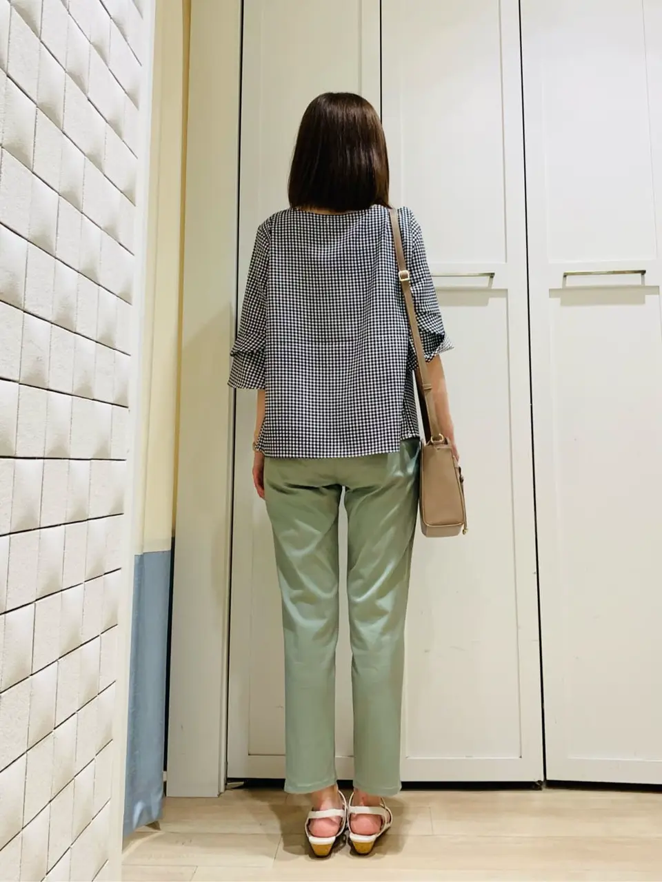 ANY SIS スタッフ コーディネート画像