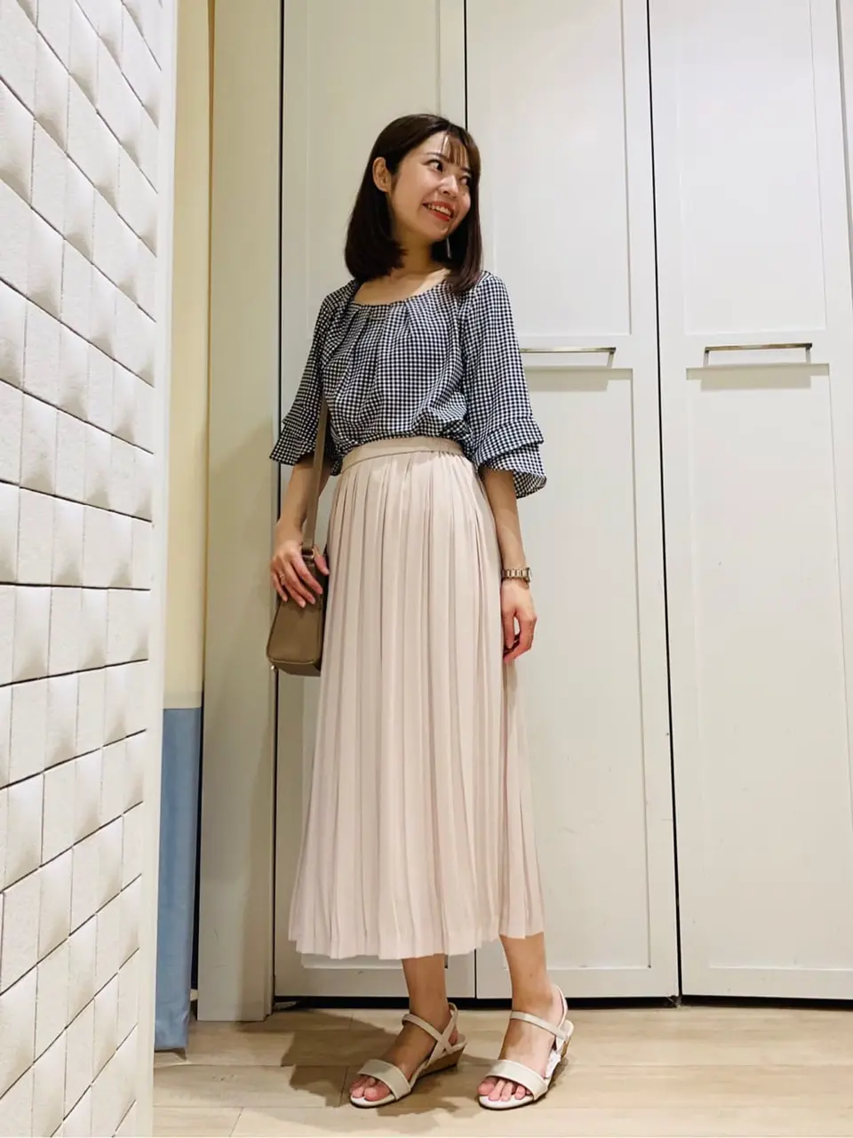 ANY SIS スタッフ コーディネート画像