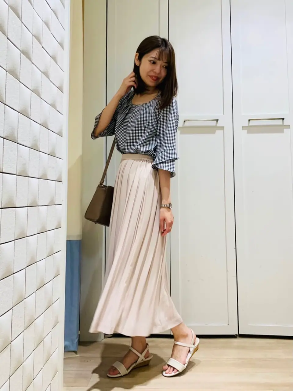 ANY SIS スタッフ コーディネート画像