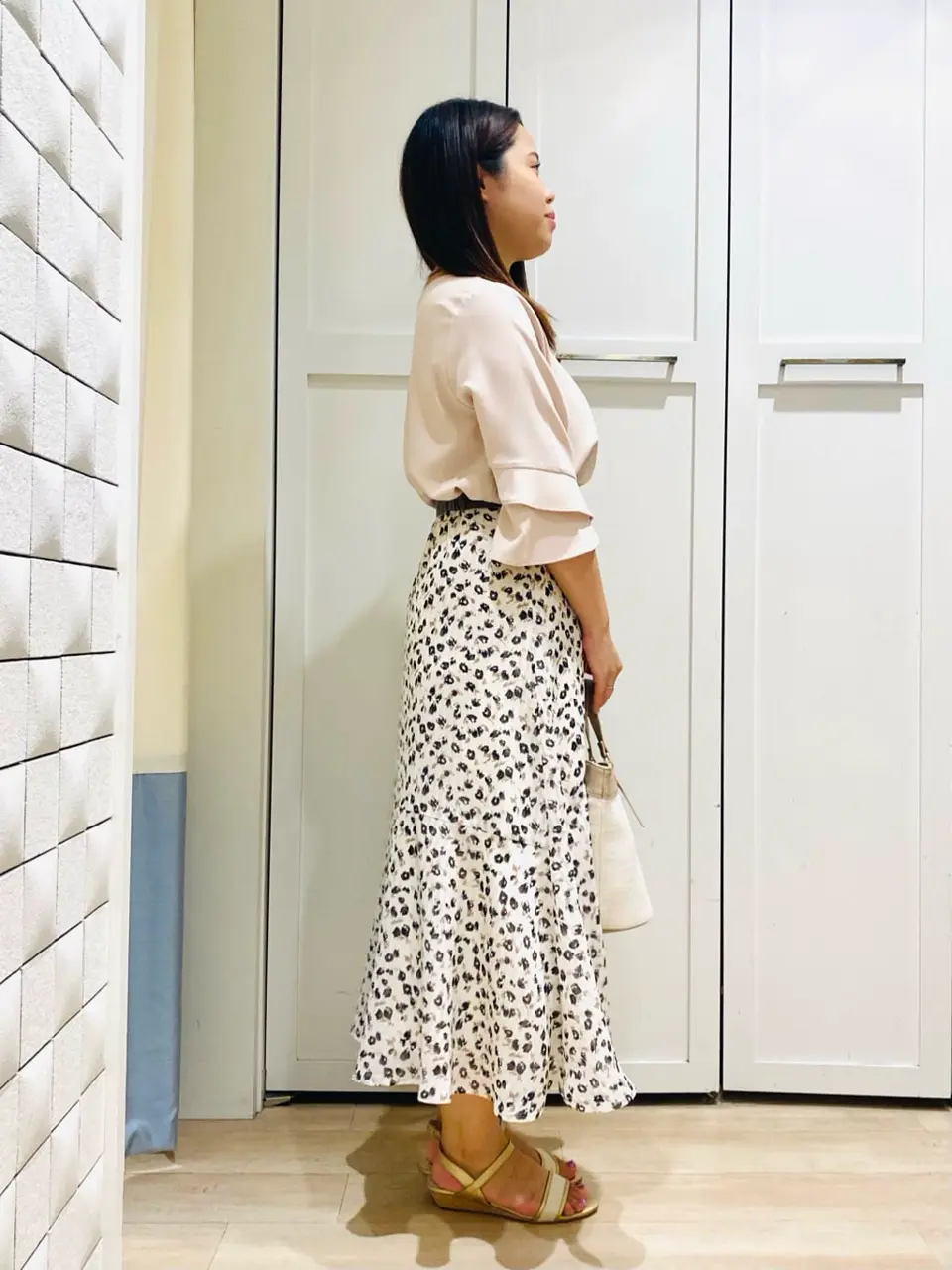 ANY SIS スタッフ コーディネート画像