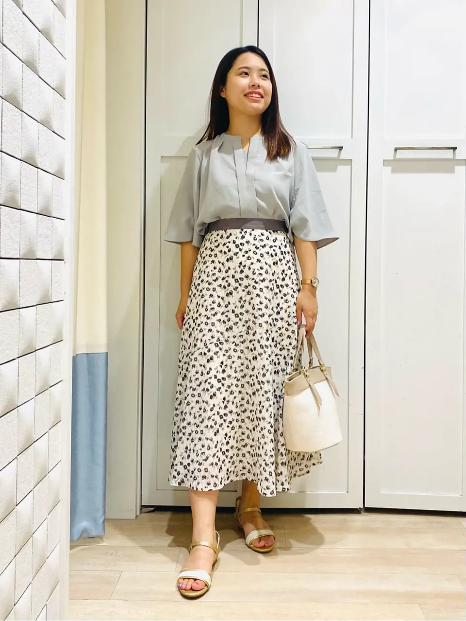 ANY SIS スタッフ コーディネート画像