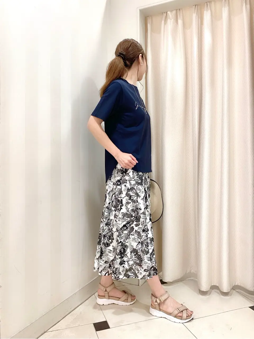 ANY SIS 金井 コーディネート画像