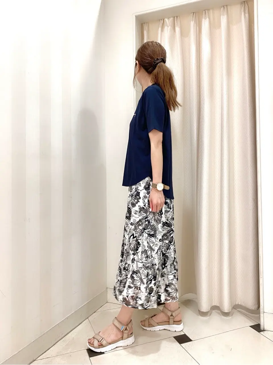 ANY SIS 金井 コーディネート画像