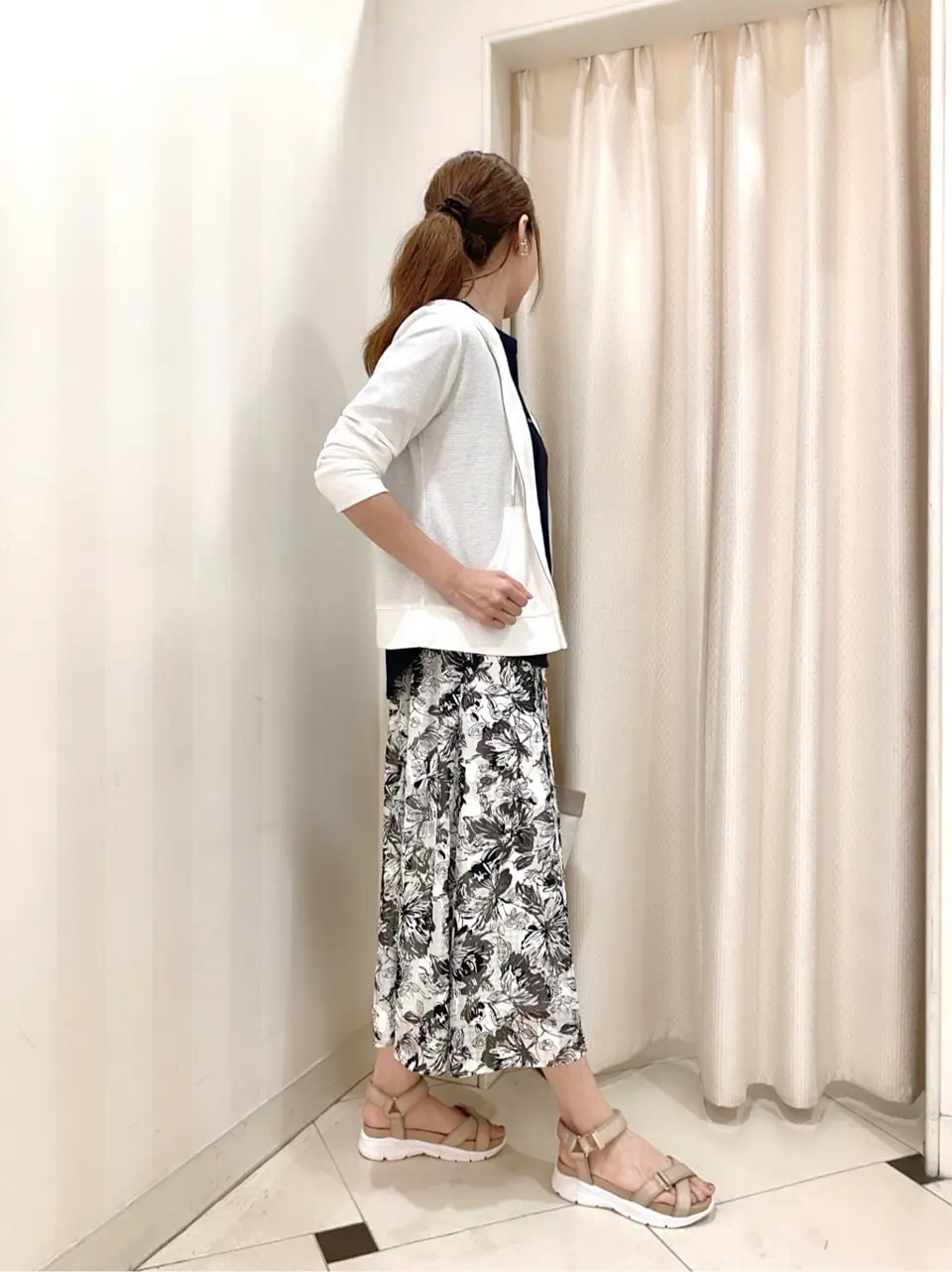 ANY SIS 金井 コーディネート画像