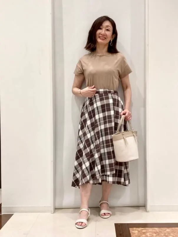 ANY SIS スタッフ コーディネート画像