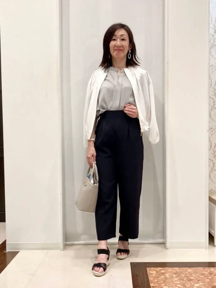 ANY SIS スタッフ コーディネート画像