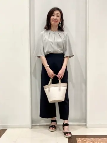 ANY SIS スタッフ コーディネート画像