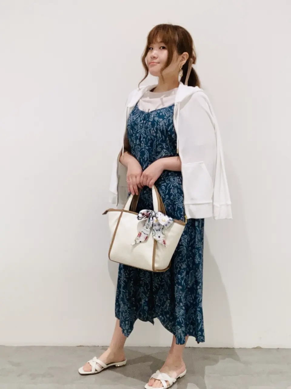  川根　彩 コーディネート画像