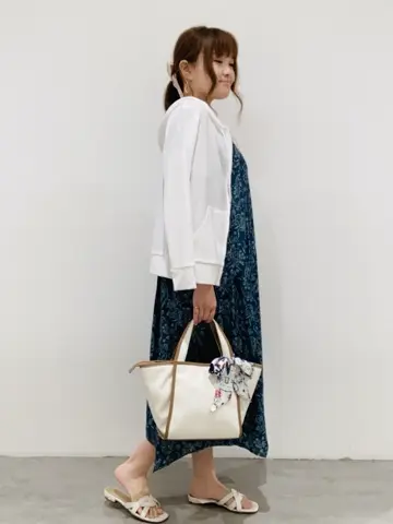 ANY SIS 川根　彩 コーディネート画像