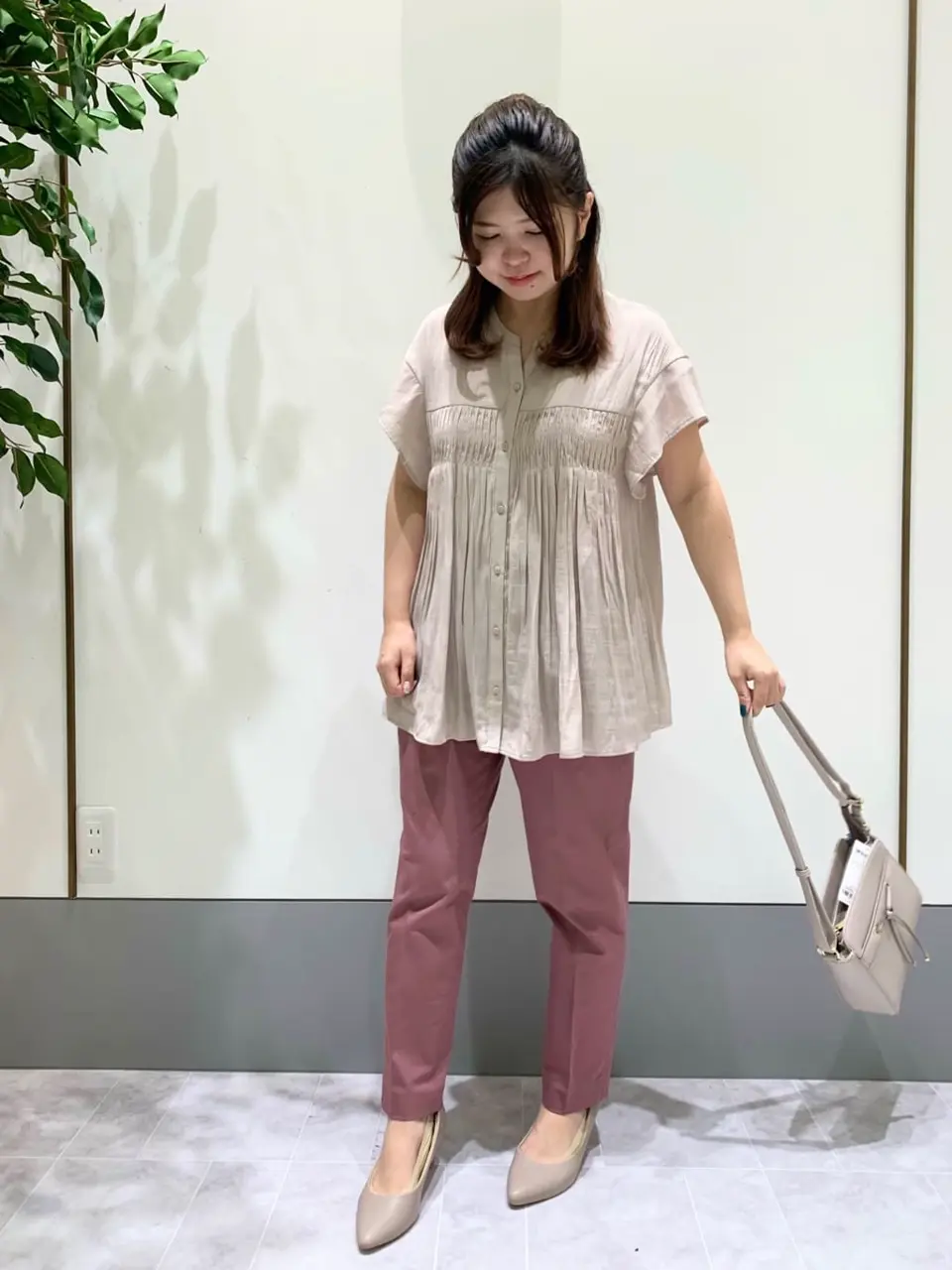 ANY SIS スタッフ コーディネート画像